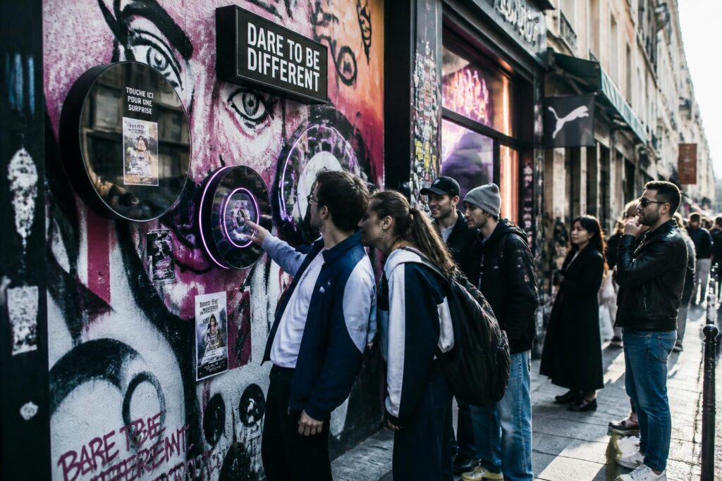 découvrez comment le marketing alternatif utilise des approches innovantes pour captiver les consommateurs rebelles et se démarquer dans un marché saturé.